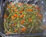 Foto del paso 2 de la receta: Pimientos rellenos de menestra y atún