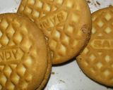 Une image de l'étape 3 de Tartare de fraises,cacahuètes biscuits.