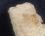 A picture of step 6 of Pasta in white sauce with garlic bread.