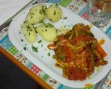 Foto del paso 5 de la receta: Pollo con vegetales y puré de tomates