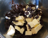 Foto del paso 3 de la receta: 🎂BROWNIE DE CHOCOLATE DULCE DE LECHE Y MERENGUE 🎂