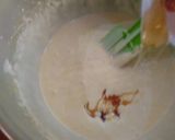 Foto langkah ke 4 dari resep Bolu Susu Cocopandan with madu.