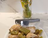 Foto del paso 6 de la receta: Contramuslos de pollo guisados con garbanzos de bote