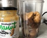 A picture of step 2 of Chocolate and Peanut Butter Smoothie.
