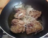 Foto del passaggio 4 della ricetta Sovracosce di pollo in umido