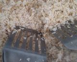 Gambar langkah 2 resipi Nasi goreng ikan semalam.