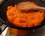 A picture of step 4 of Carrot Jam.
