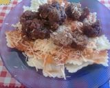 Foto del paso 3 de la receta: Ravioles con salsa roja y albóndigas