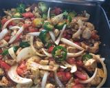 Foto del paso 2 de la receta: Pollo con jamón y chorizo