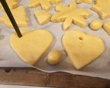 Foto del passaggio 4 della ricetta Biscotti di natale decorati glutenfree e vegan