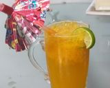 A picture of step 2 of Mango Mozitto.
