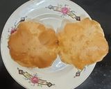 A picture of step 7 of Aloo puri.