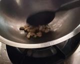A picture of step 2 of Pal Payasam.