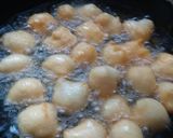 A picture of step 2 of Dahi vada.