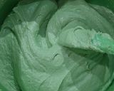 Foto langkah ke 7 dari resep Pandan Sukade Buttercake.
