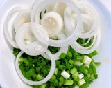 Hình bước làm 3 của món Bún Bò Huế Saigon