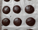 عکس مرحله 3 از دستور کلوچه شکلاتی کنجدی 😋🥰 Chocolate sesame cookies