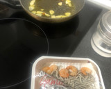 Foto del paso 3 de la receta: Gulas con yema y jamón