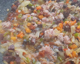 Foto del paso 3 de la receta: Plumas integrales con butifarra fresca, butifarra negra y chorizo