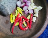 Foto langkah ke 4 dari resep Tumis daun singkong teri.