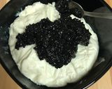 A picture of step 2 of Black Grapes Shrikhand.