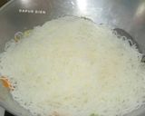 Foto langkah ke 4 dari resep Bihun Goreng Putih.