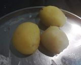 A picture of step 5 of Masala Aloo Paratha.