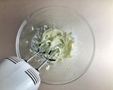 A picture of step 2 of Strawberry and Chocolate Raisin Cupcakes.