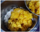 A picture of step 3 of Til Gul Modak.