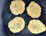 Foto del paso 5 de la receta: Tortitas de zapallito