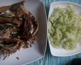 Foto langkah ke 2 dari resep Tumis pare ikan asin.