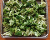 Foto del paso 2 de la receta: Brócoli asado en freidora de aire