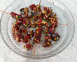 A picture of step 4 of Fruits chocolate / all children are happy.