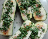Foto del paso 3 de la receta: Calabacines al horno con pan rallado y perejil
