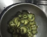 मसालेदार करेले की सब्जी (Masaledar karele ki sabzi recipe in Hindi) रेसिपी चरण 1 फोटो