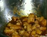 A picture of step 5 of Sweet and sour chicken pizza.