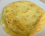 Foto del paso 2 de la receta: Huevo en caldo 🍳✨