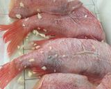 Foto del paso 1 de la receta: Pescado a la chorrillana!