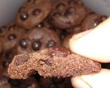 Foto langkah ke 5 dari resep Chocochips Chocolate Cookies.
