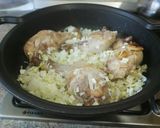 Foto del paso 2 de la receta Potaje de garbanzos con pollo y espinaca