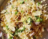 A picture of step 3 of Leftover roti chivda.