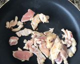 Hình bước làm 2 của món Ức gà xào nấm đùi gà