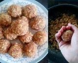 A picture of step 1 of Aliv ladoo.