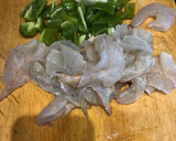Foto del paso 1 de la receta: Camarones con hongos 🍄