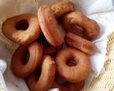 A picture of step 9 of Doughnuts.