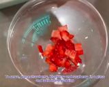 A picture of step 6 of Coconut and berries pudding with sago tapioca balls.