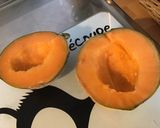 Une image de l'étape 1 de Carpaccio « soleil » melon,jambon de la forêt noire et feta grecque.