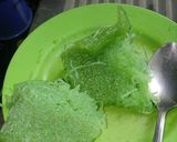Foto langkah ke 8 dari resep Kue Bihun Pandan wangi vla keju parut.