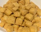 Foto langkah ke 2 dari resep Bean Sprouts and Fried Tofu in Peanut Sauce.