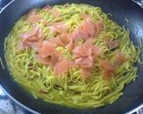 Foto del passaggio 4 della ricetta Tagliolini con crema di zucca, salmone affumicato e pistacchi